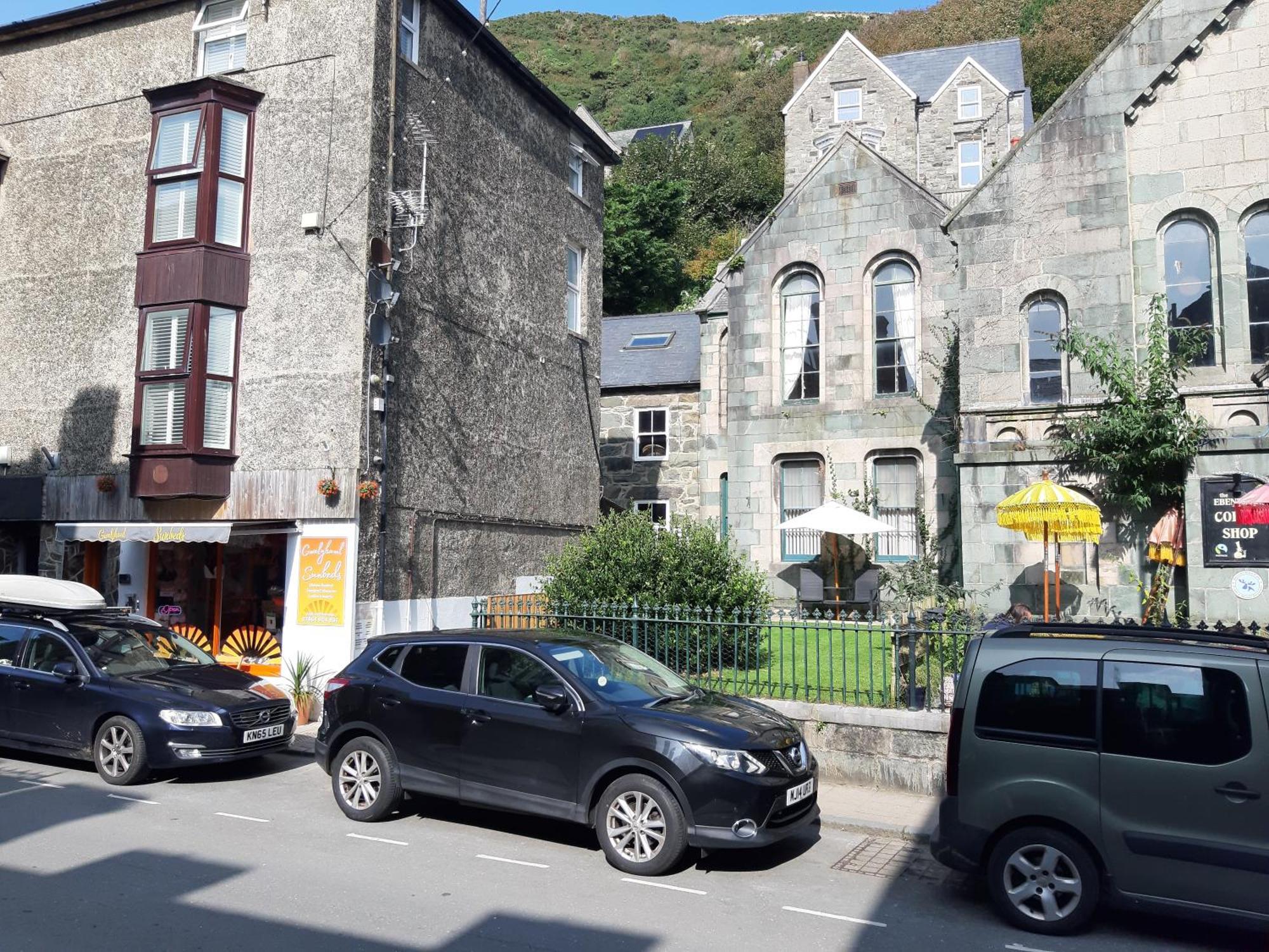 Ground Floor Barmouth Centre Apartment With Garden エクステリア 写真
